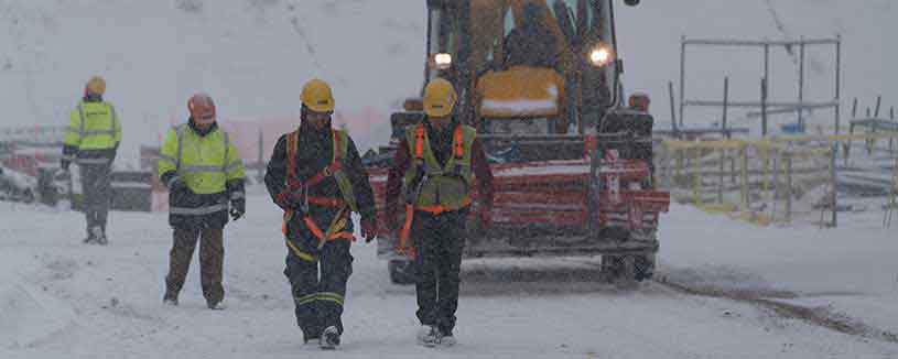 acwapower-employees-out-in-the-snow-kirikkale