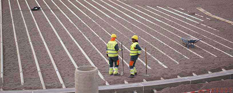 acwapower-construction-employees-in-hi-vis-nooro-iii-morocco-2016-ne